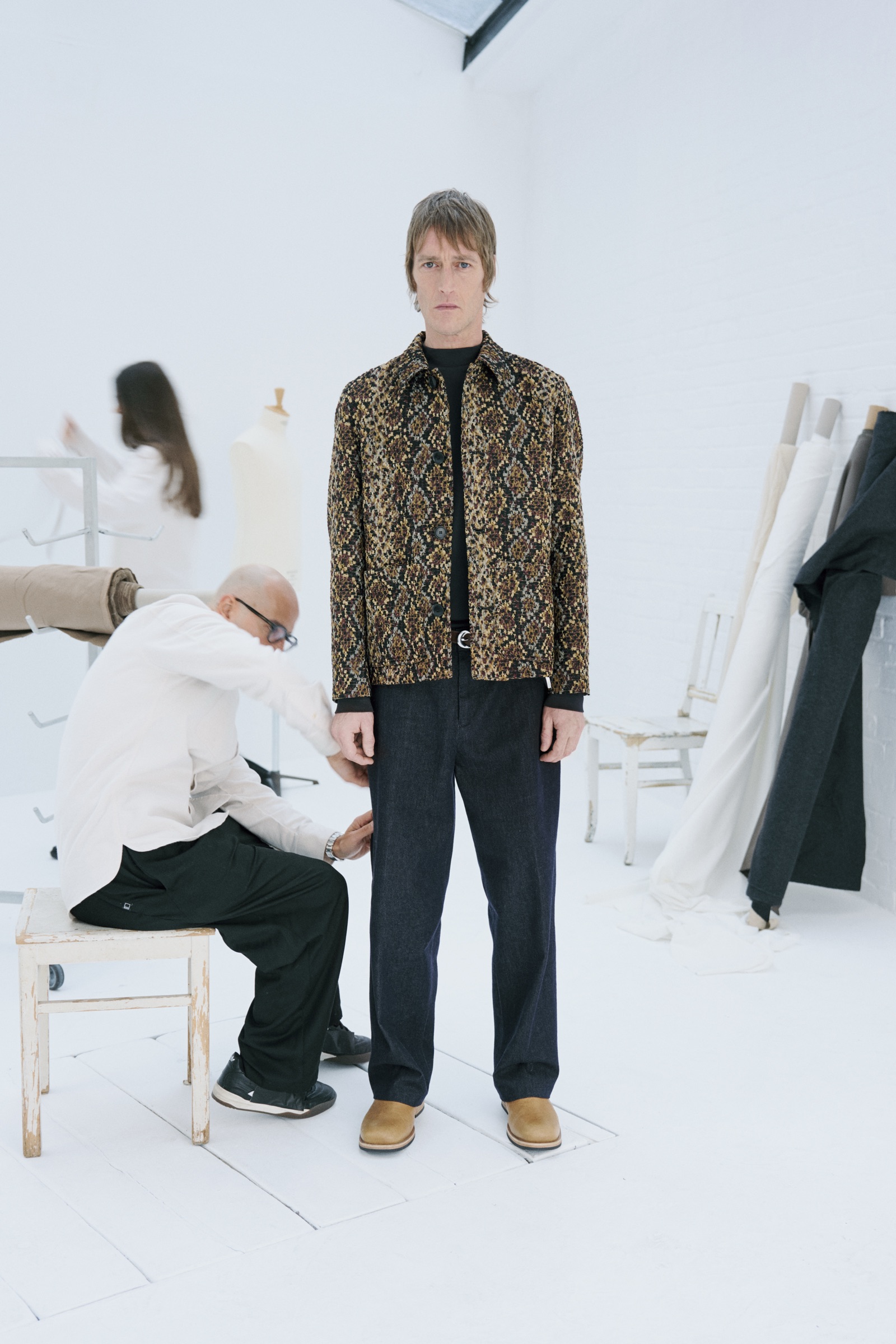 DRYKORN Herrenkollektion Herbst/Winter 2026, Look 1 – Modehaus HALBACH Bad Homburg